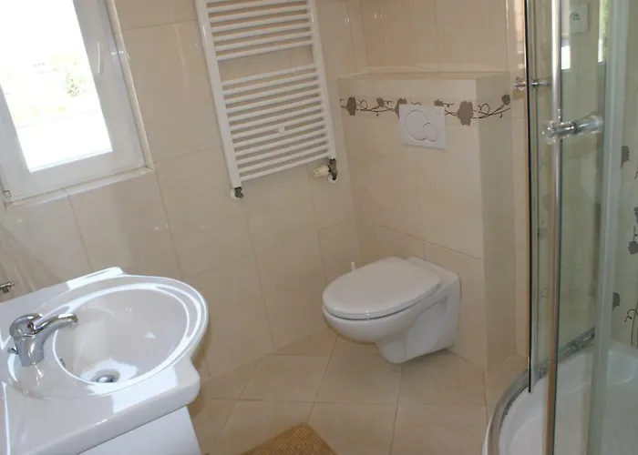 Sara Homestay szállás *